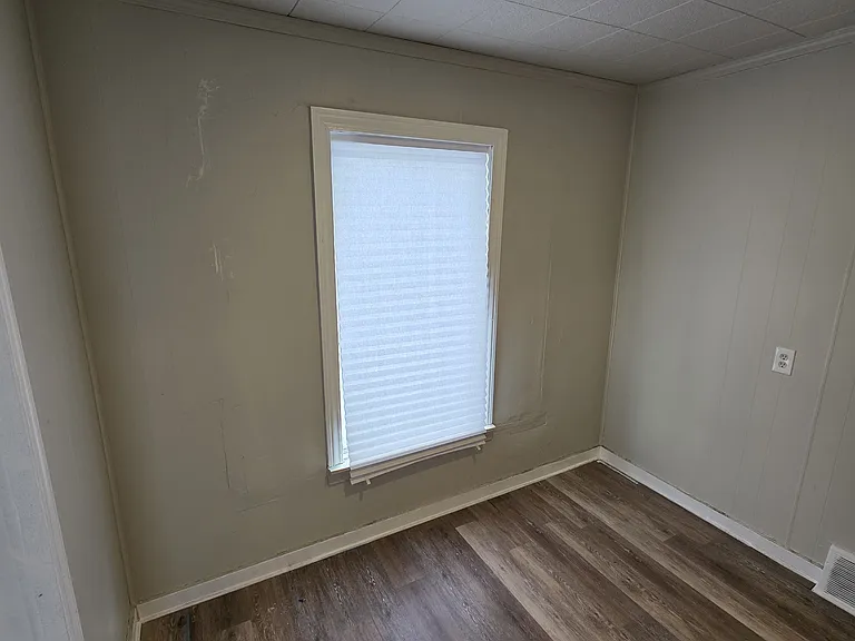 8461 Plainview Ave — Photo 8