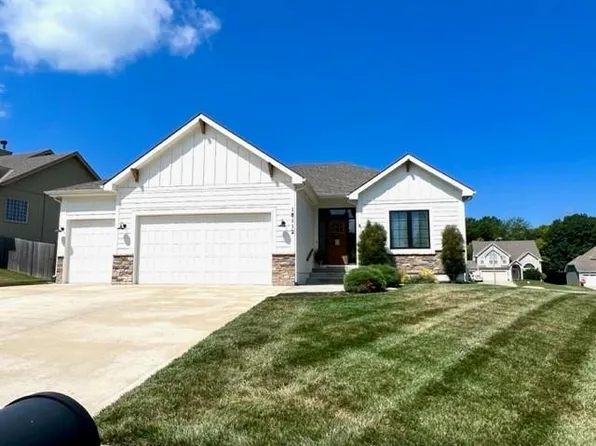 18112 Guinevere Ct, Smithville, MO 64089