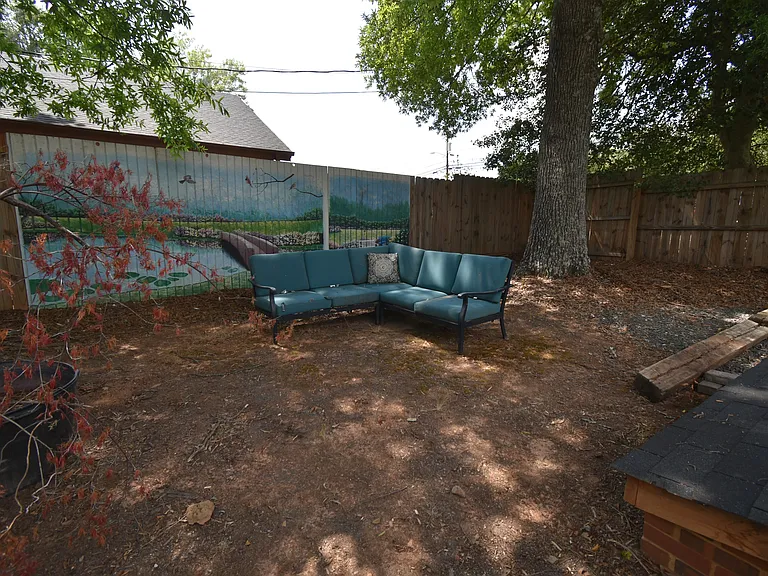 2603 W Carver St — Photo 10