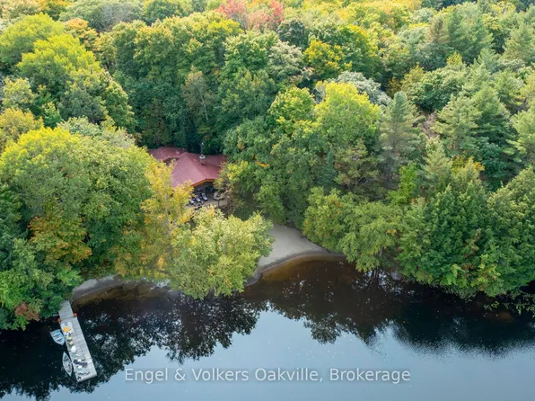 87 Dayeo Dr, Georgian Bay, ON P0C 1H0