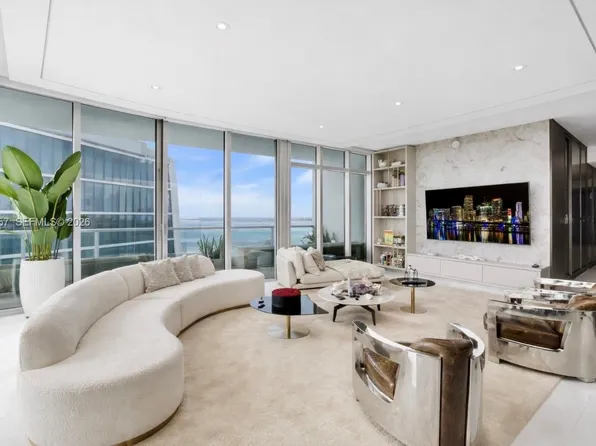 900 Biscayne Blvd #Penthouse 6109, Miami, FL 33132