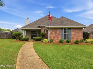 802 Lynwood Ln, Pearl, MS 39208