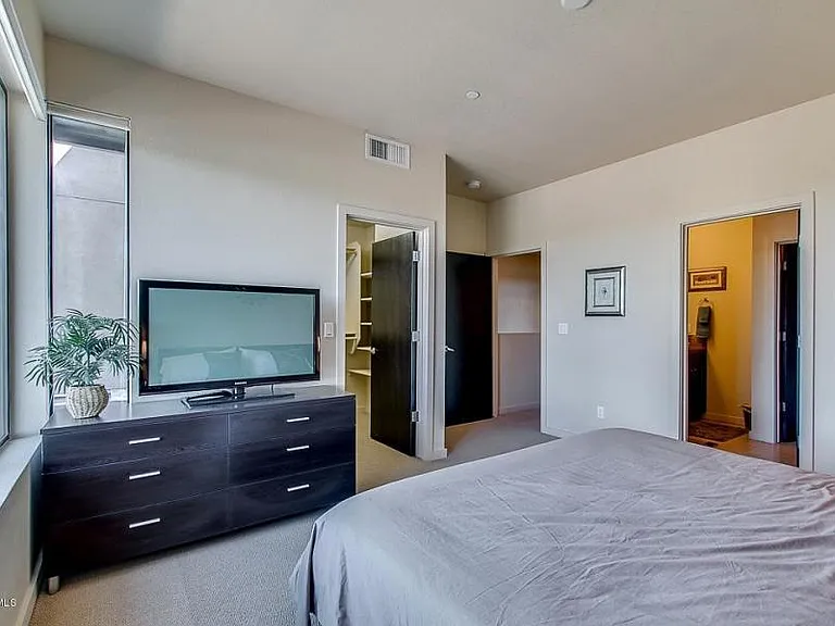 6937 E 6th St #1003 — Photo 30
