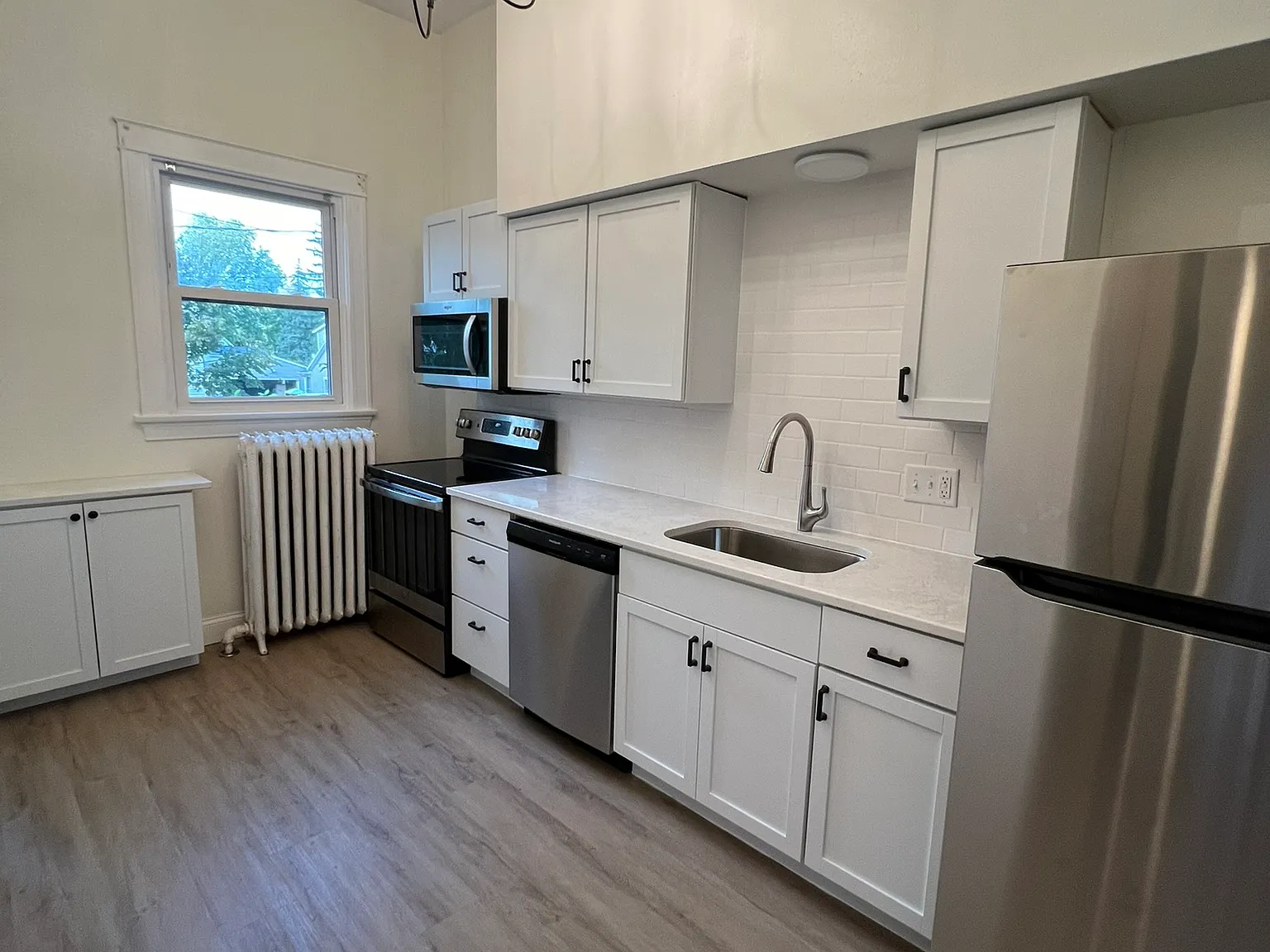 2 bed, 800 sqft, $1,250 — Photo 2