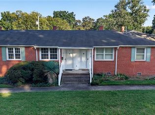1810 Villa Dr, Greensboro, NC 27403