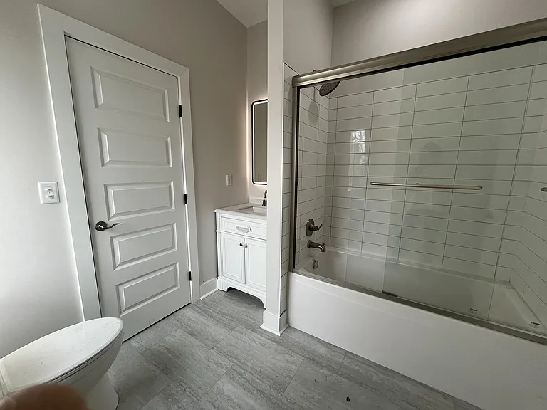 515 E Washington St #4 — Photo 3