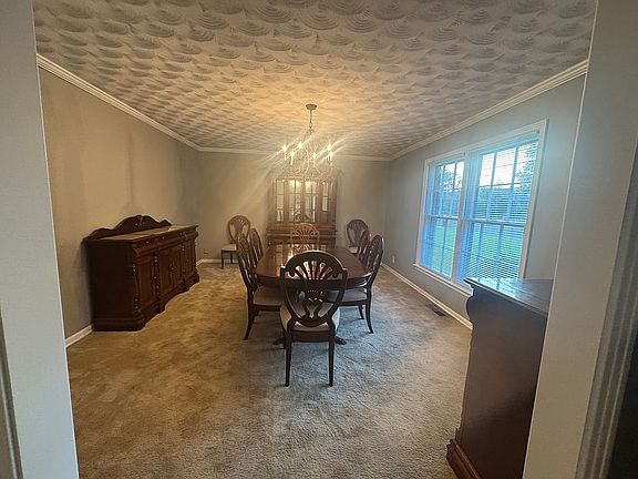 Dining room/lg family room 