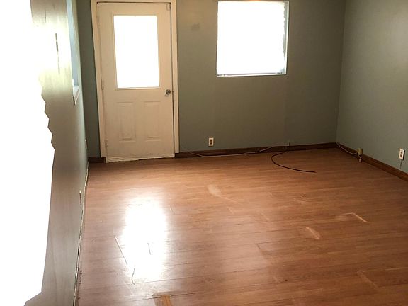3rd image of 10523 Ithaca Dr
