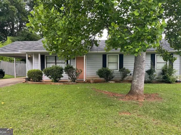 5800 Angela Ct, Douglasville, GA 30134