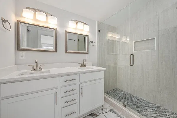 3 bed, 1776 sqft, $3,300 — Photo 3