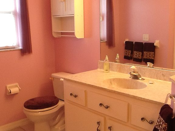 5th image of 418 Bushnell Park Ct
