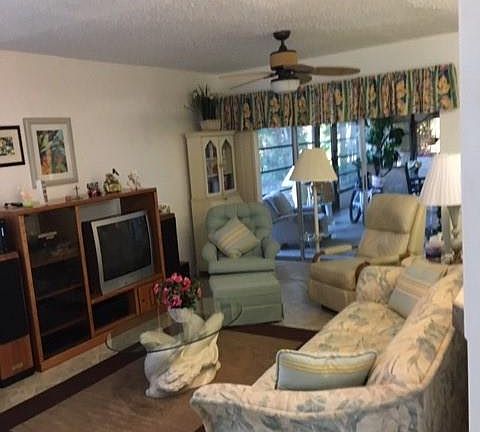 3rd image of 7216 Saint Anns Ct