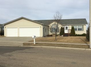 4502 34th Ave NW, Mandan, ND 58554