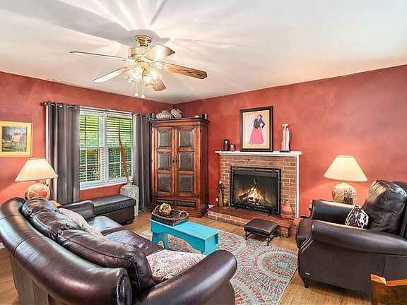 4th image of 10724 Mersington Ave