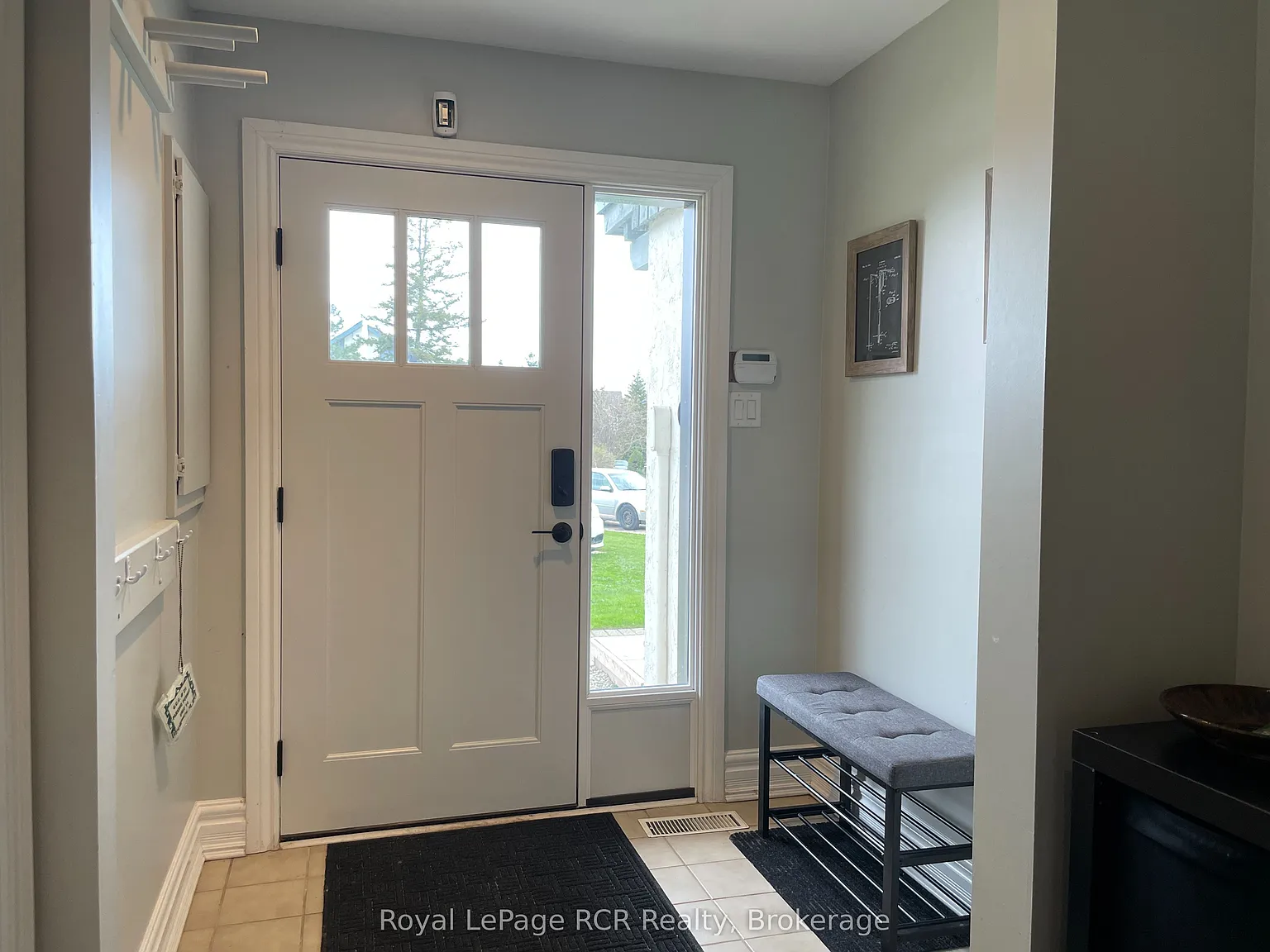 3 bed, $2,500 — Photo 2