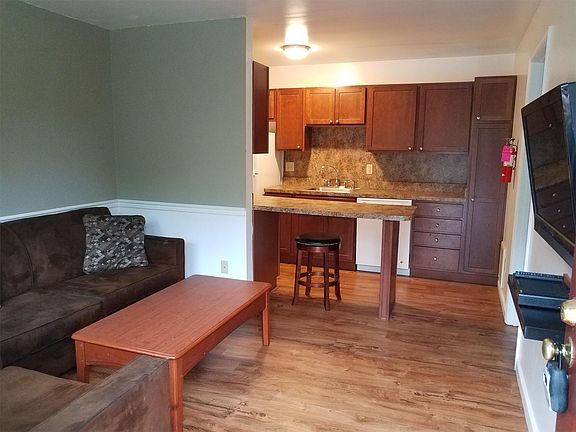 2nd image of 4235 Sussex Dr #18