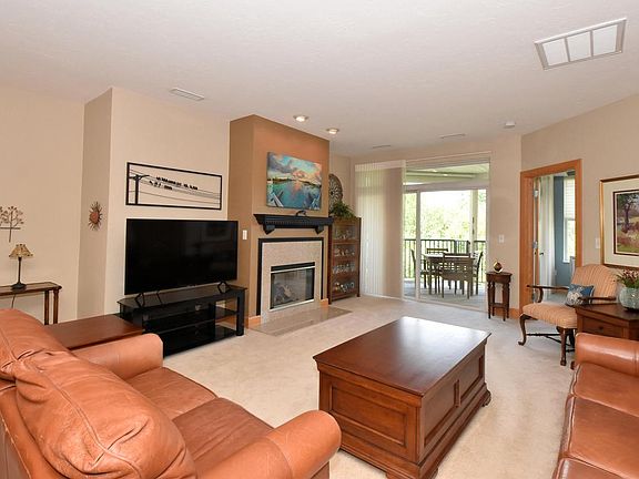3rd image of N74W13737 Appleton AVENUE #316