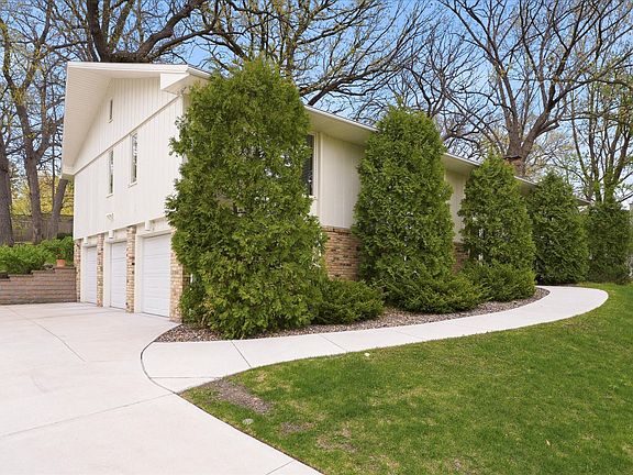 2nd image of 5717 View Ln