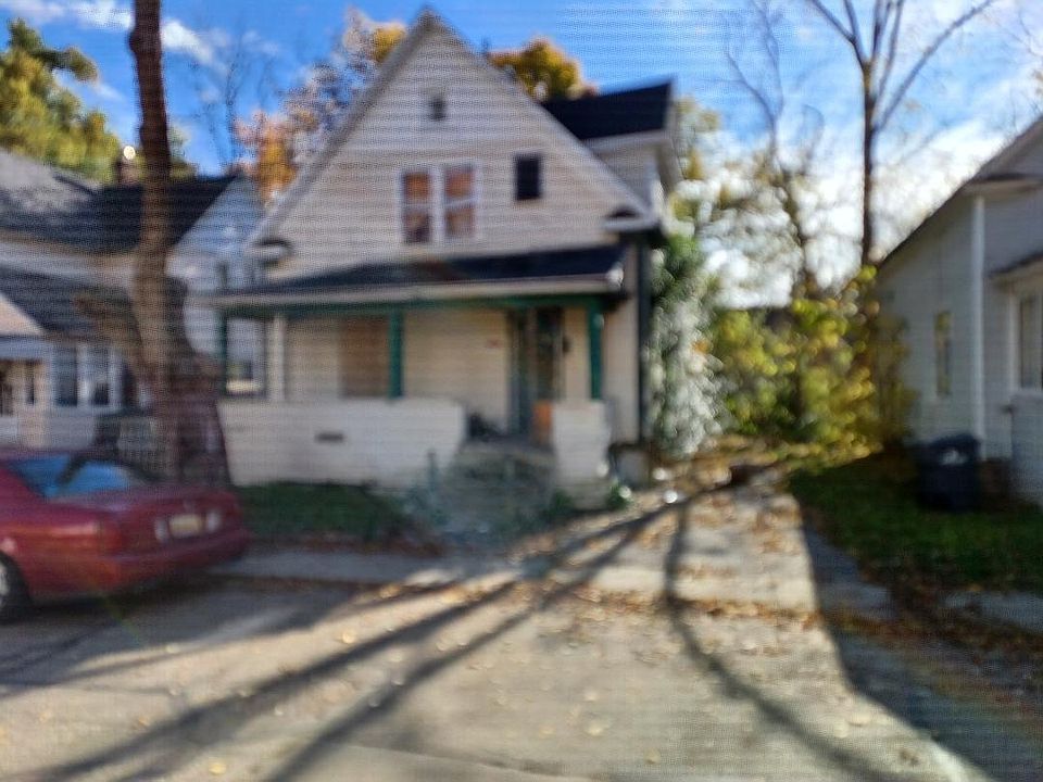 1st image of 908 Hays Park Ave