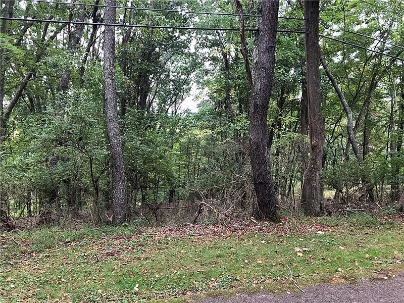 1st image of 2408 Thomas Dr