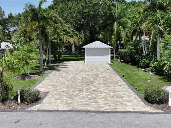 10067 PARKWOOD DR, FORT MYERS, FL 33905