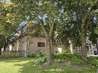 358 Queenston St, Saint Catharines, ON L2P2X4