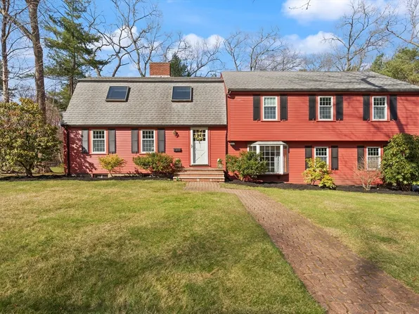 28 Chatham Way, Lynnfield, MA 01940
