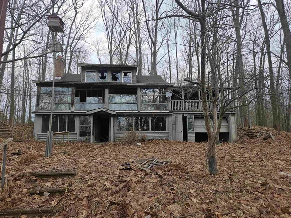 2236 Cedar Rd, Harrison, MI 48625