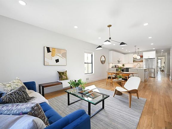 2nd image of 77 Clerk St #1A