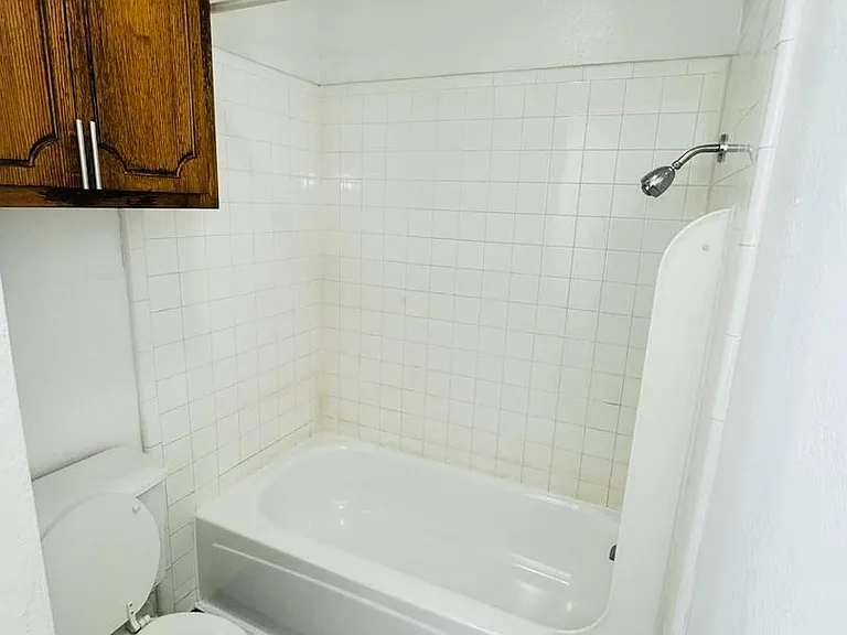 Summerplace Apartments — Photo 30