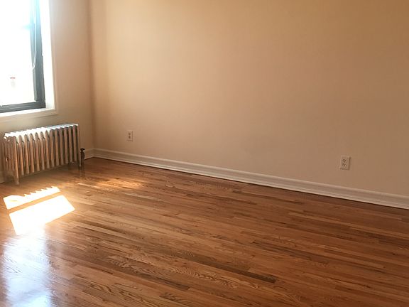 2nd image of 2157 Ocean Ave APT 3B