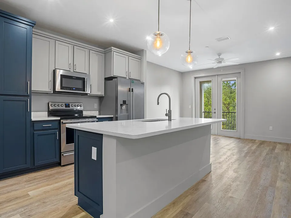 2501 Bienville Blvd #435