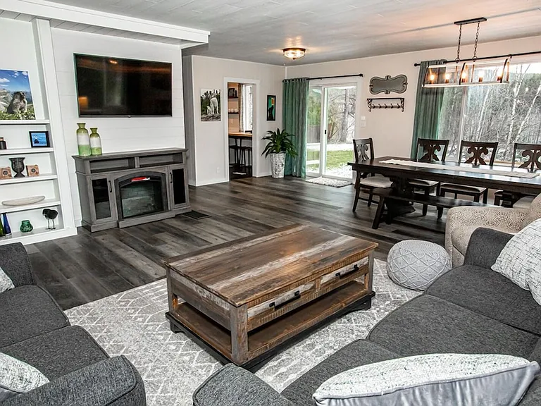 209 Alpha Rd — Photo 4