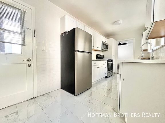 3rd image of 1839 S Beverly Glen Blvd APT 3