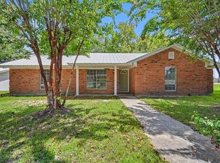 100 Bybee St, Willis, TX 77378