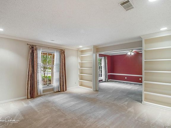 3rd image of 2116 Surrey Ln