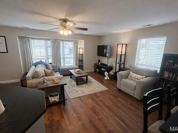 4th image of 1344 Highland Oaks Dr Unit A