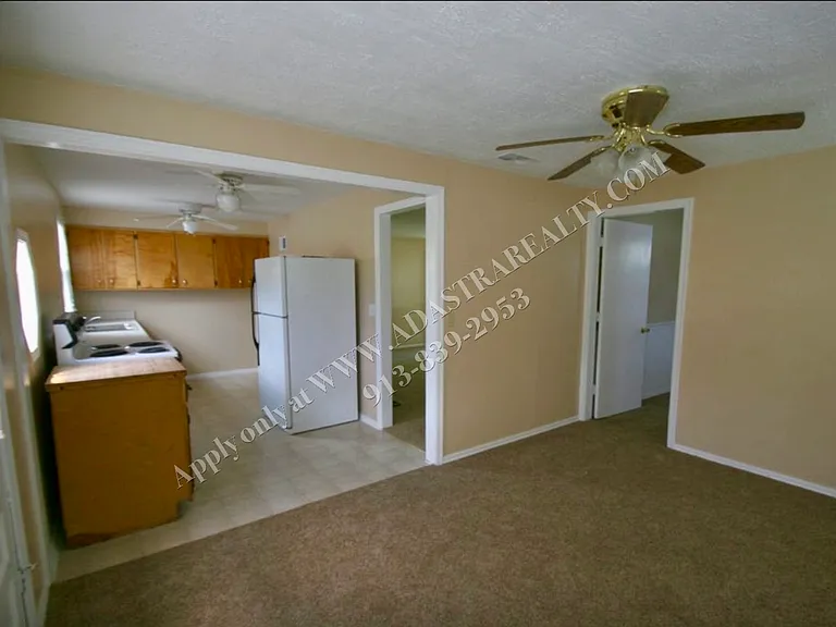 11315 E 77th Ter — Photo 4