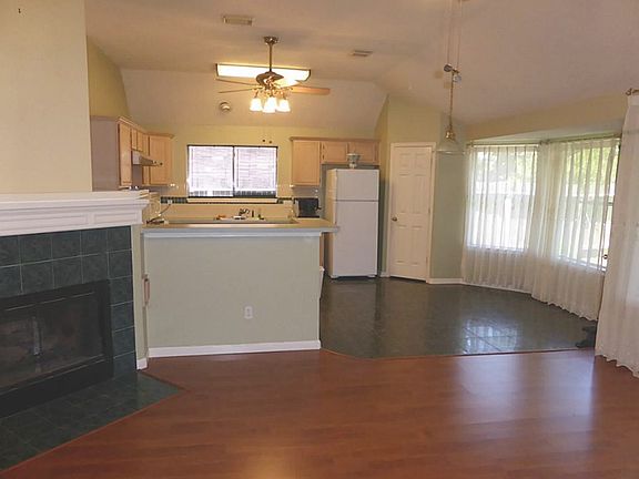 5th image of 12530 Meadowglen Dr #12530