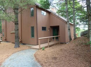 804 Covered Bridge Ln, Grantham, NH 03753