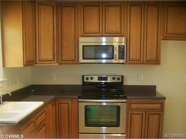 2nd image of 10891 Continental Rd