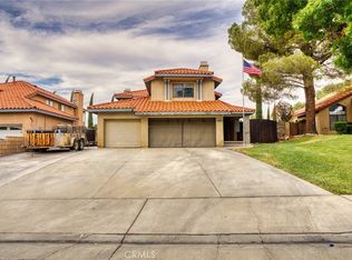 5517-5517 Harmony Ln, Lancaster, CA 93536