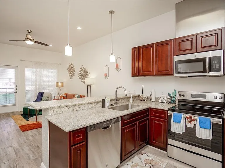 1207 Grand West Blvd #1H — Photo 9