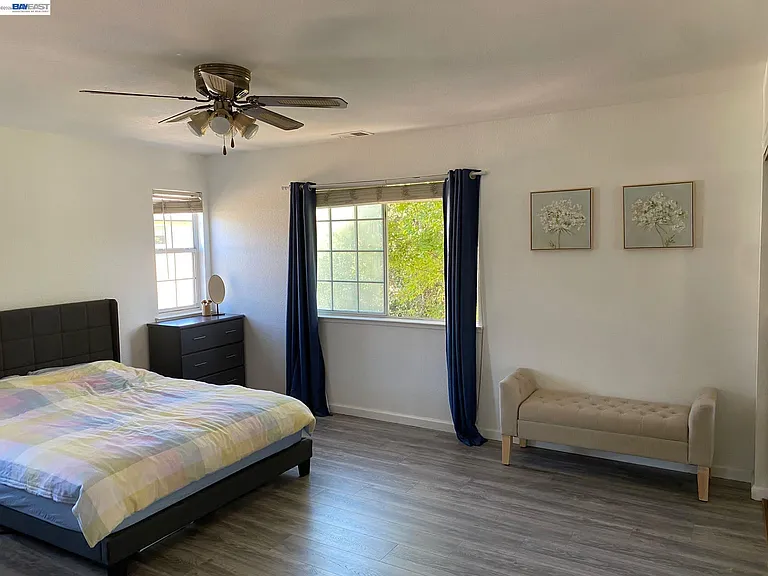 43576 Bryant St — Photo 11