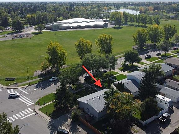 2nd image of 205 SE Columbia Blvd W