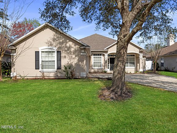3rd image of 732 E Cumberland Ct