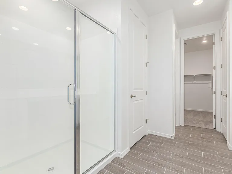 Large stand-in shower