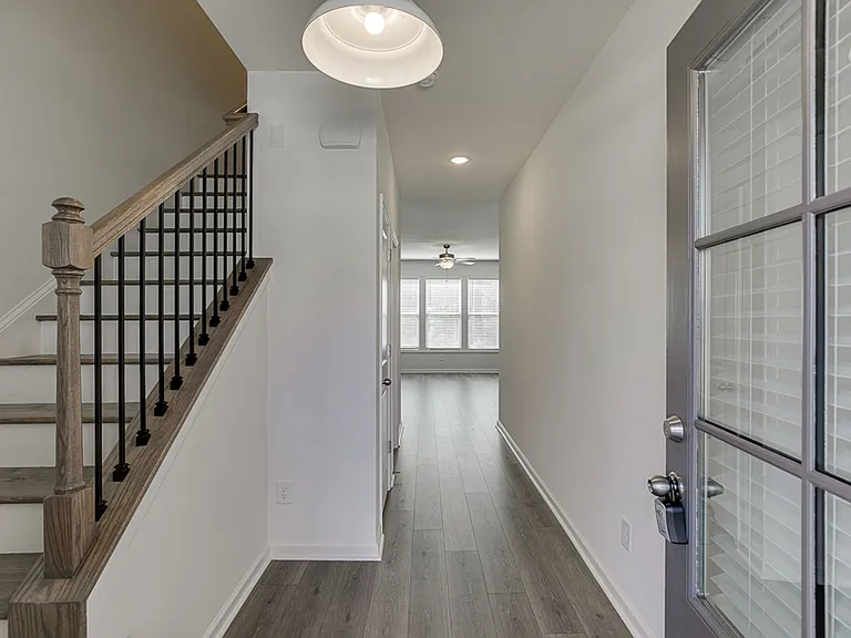 198 Blue Dragon Dr — Photo 3