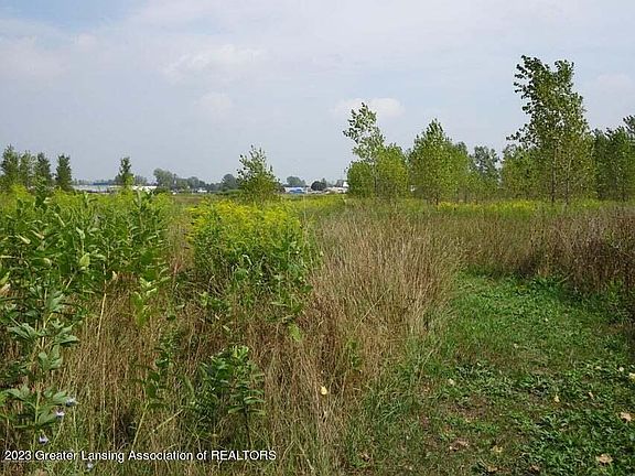 4th image of 700 E Townsend Rd