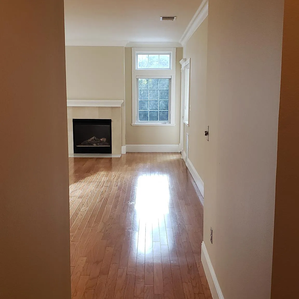 2 bed, 1229 sqft, $4,675 — Photo 3